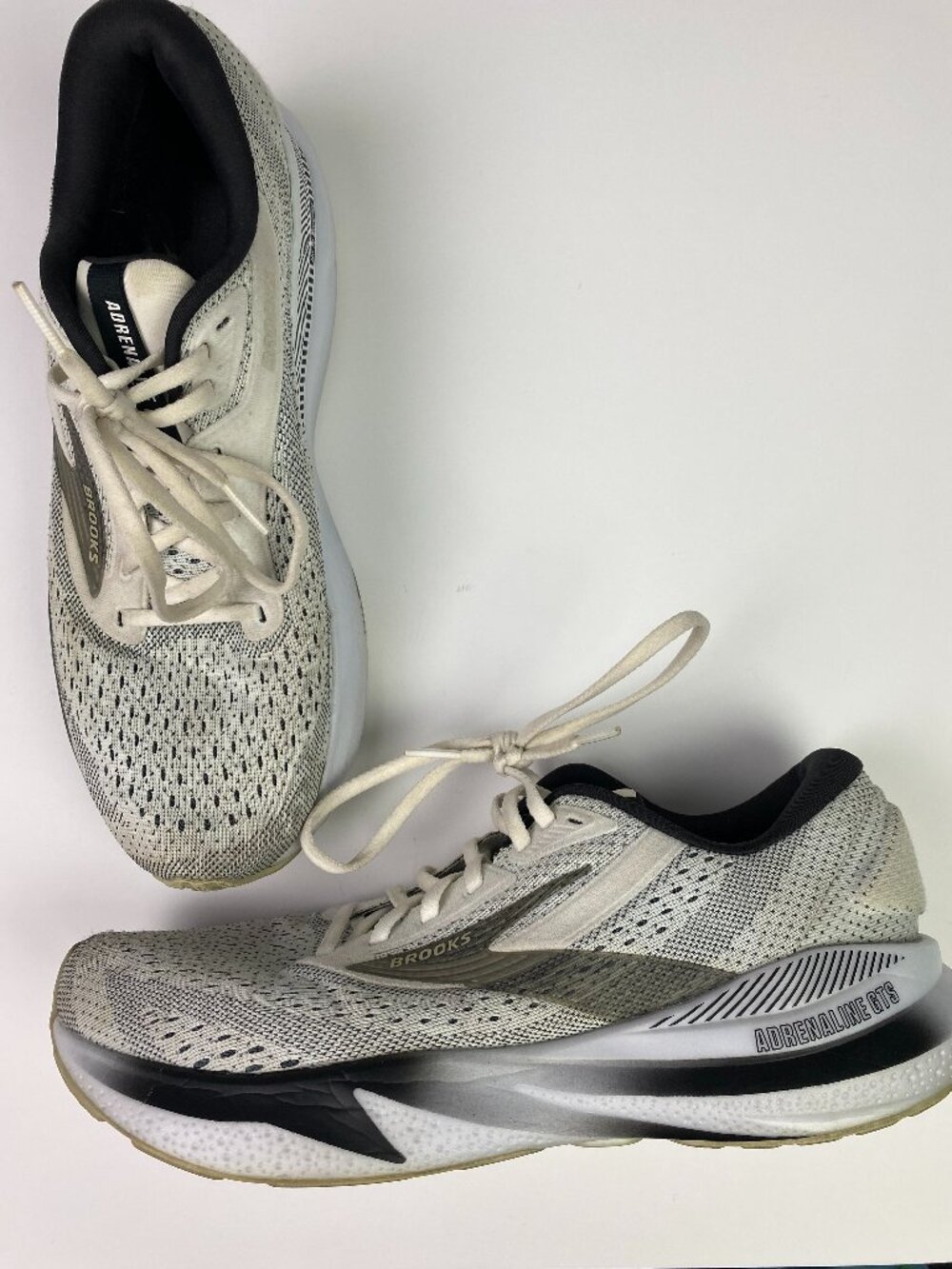 Brooks Adrenaline GTS Shoes Sneakers Men's 9 D Medium Pelican White Black